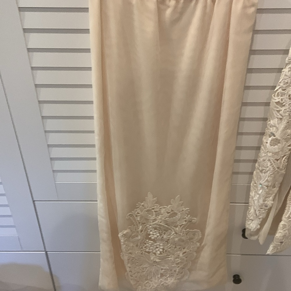Beautiful Vintage, 3 piece Wedding Suite. - Picture 8 of 10